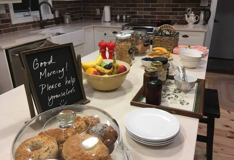 Sawyer S Creek Bed And Breakfast