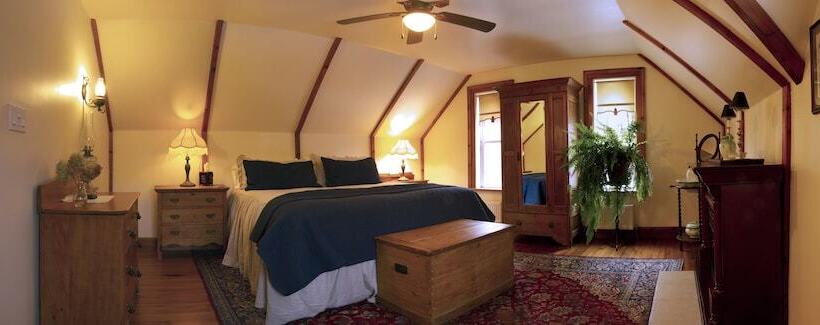 Sawyer S Creek Bed And Breakfast