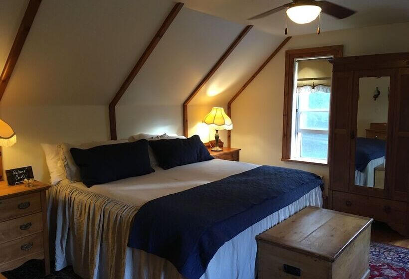 Sawyer S Creek Bed And Breakfast