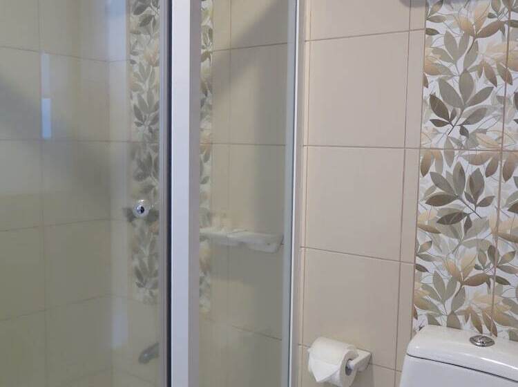 Splash Suites Hotel Tagaytay