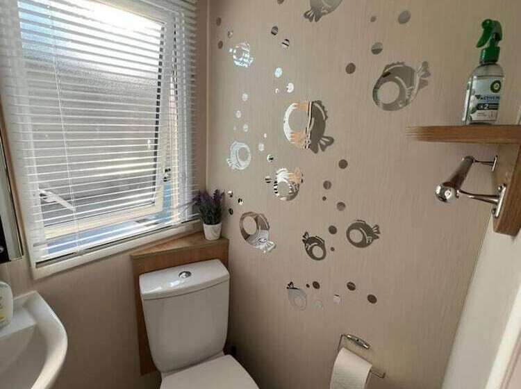 Stunning 8 Berth Caravan In Poole