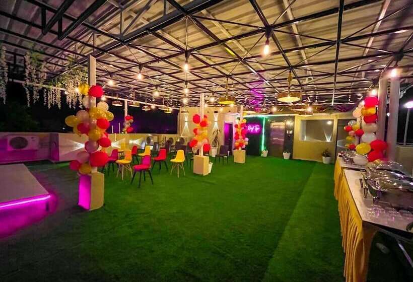 The Kasturi Hotel & Resturant