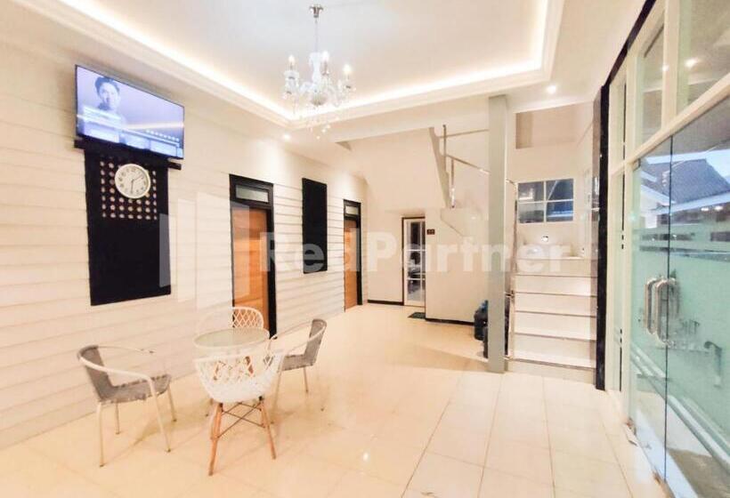 The Paragon Hotel Cilacap Redpartner