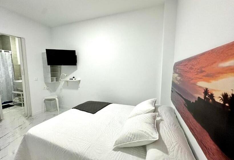 Alcalá Retreat: Ocean View & Modern Comfort