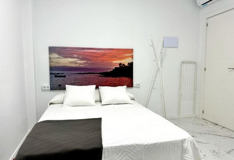 Alcalá Retreat: Ocean View & Modern Comfort