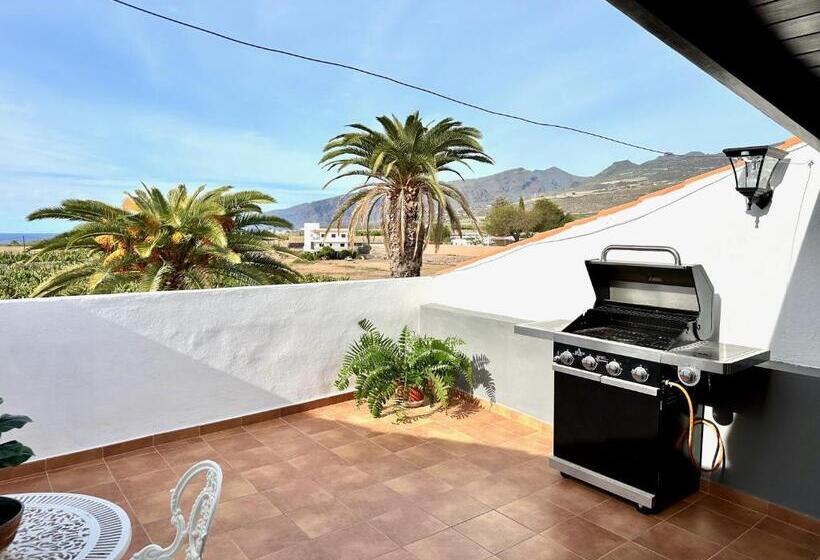 Alcalá Retreat: Ocean View & Modern Comfort