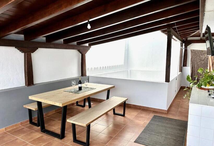 Alcalá Retreat: Ocean View & Modern Comfort