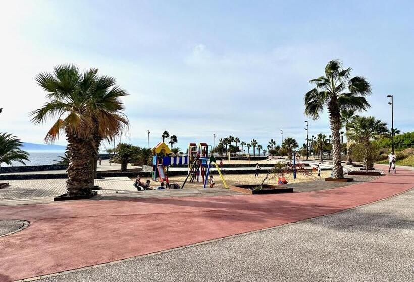 Alcalá Retreat: Ocean View & Modern Comfort