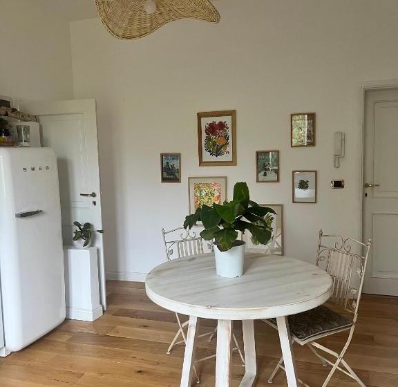 Bed and Breakfast Bloom As You Are