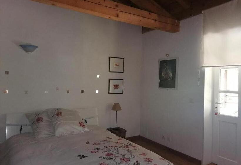 Bed and Breakfast Chez Yvette & Shoji