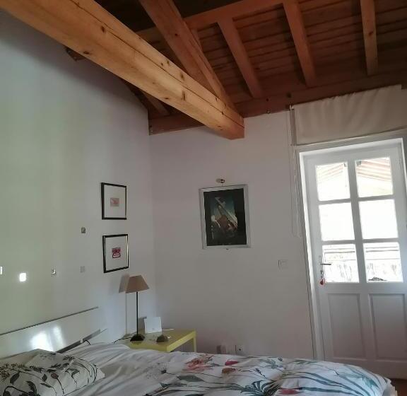 Bed and Breakfast Chez Yvette & Shoji