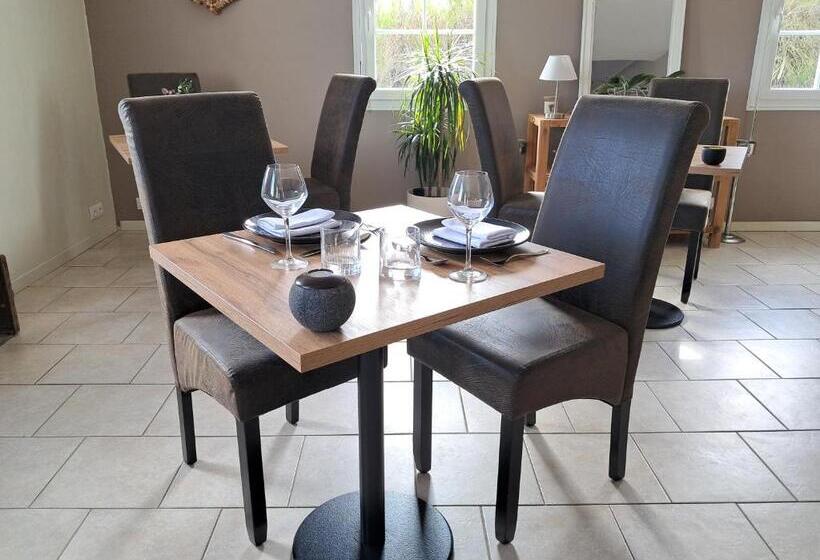 민박 La Maison Des Poulains