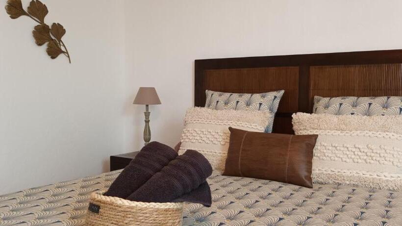 住宿加早餐  La Maison Des Poulains