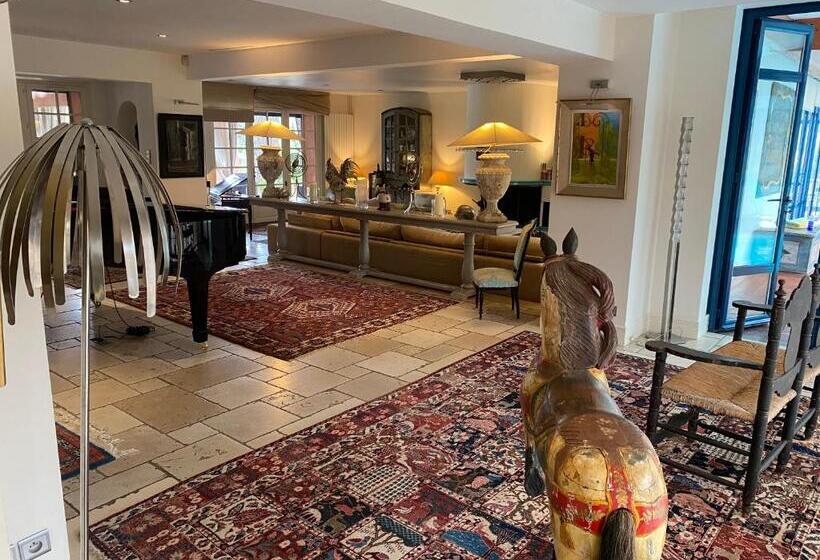 ベッドアンドブレックファースト L’hacienda Francesa