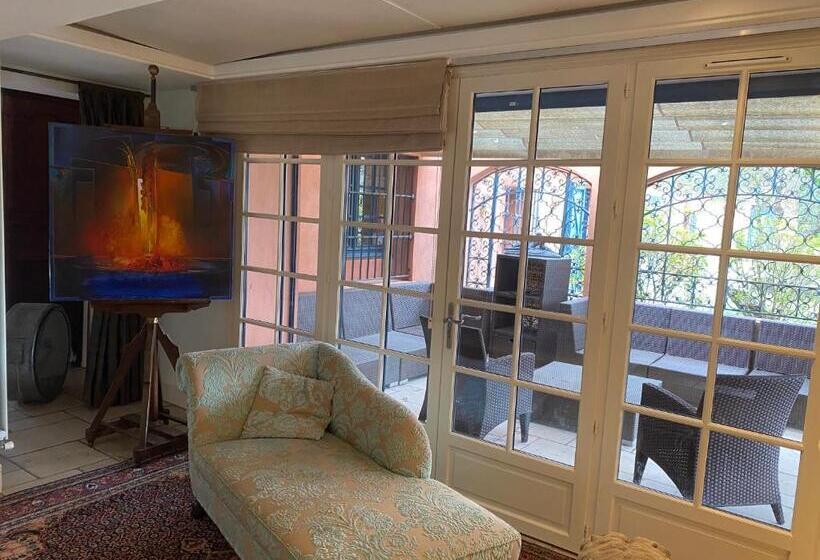 ベッドアンドブレックファースト L’hacienda Francesa