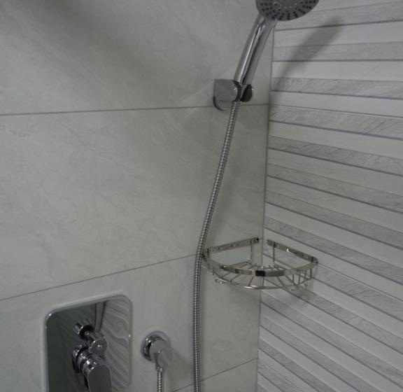 住宿加早餐 Zeni̇a Otel