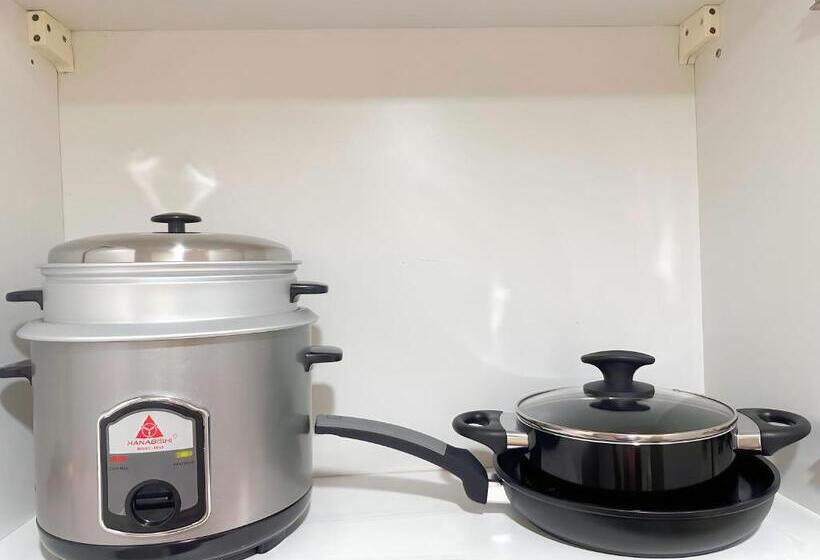 Condo Unit Near Moa, Picc, Us Embassy And Airport