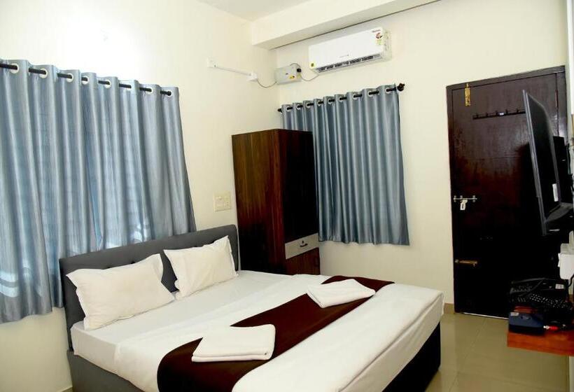 בית מלון כפרי Aradhya Inn Deralakatte