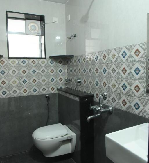 בית מלון כפרי Aradhya Inn Deralakatte