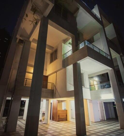 酒店 Atithi Service Apartment