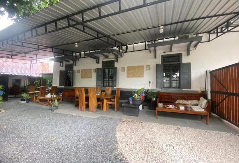 فندق Capital O 93608 Yy S House Syariah