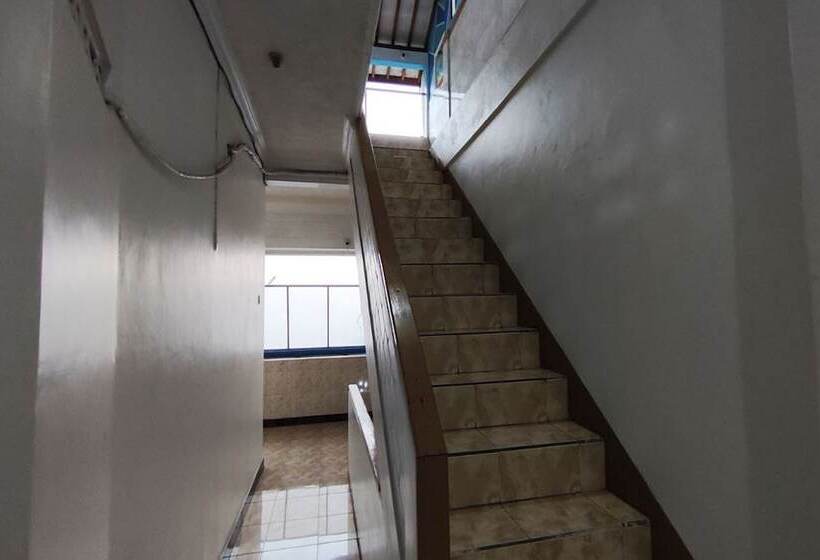 בית מלון כפרי Kinasih