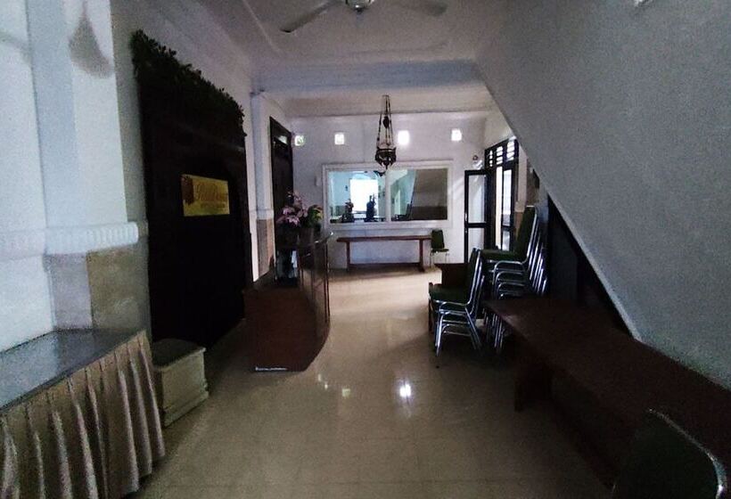 בית מלון כפרי Kinasih