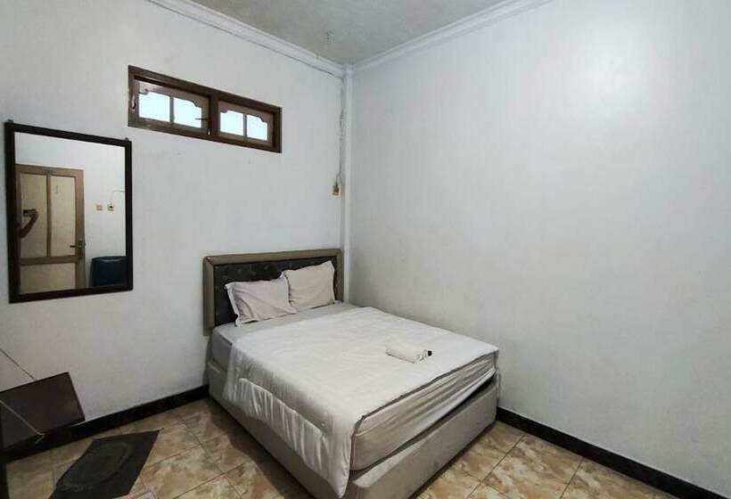 בית מלון כפרי Kinasih