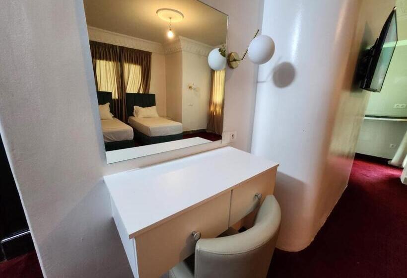 ホテル Crystal Boulevard Single/double