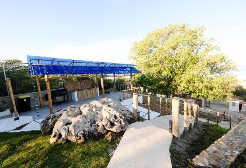 בית מלון כפרי Don Bululo Camping Lodge