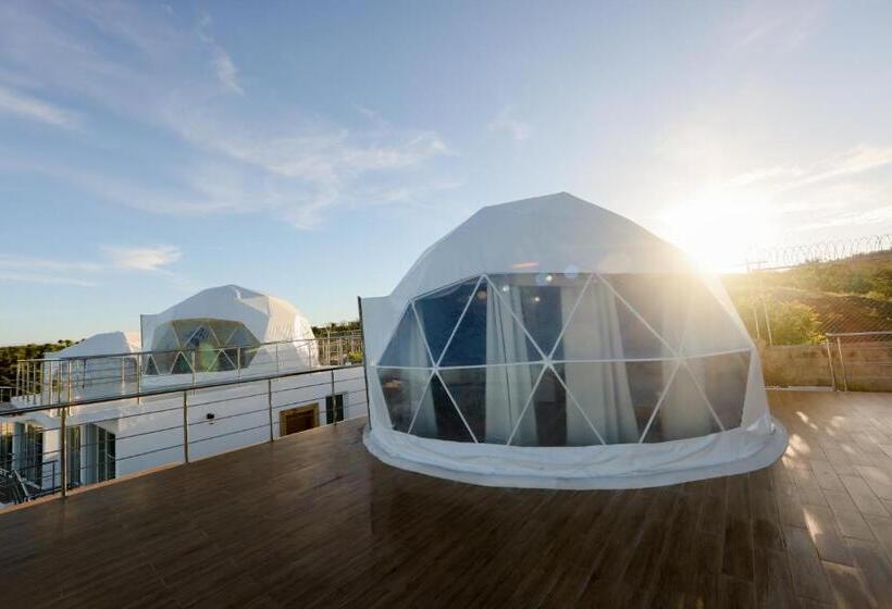 בית מלון כפרי Don Bululo Camping Lodge