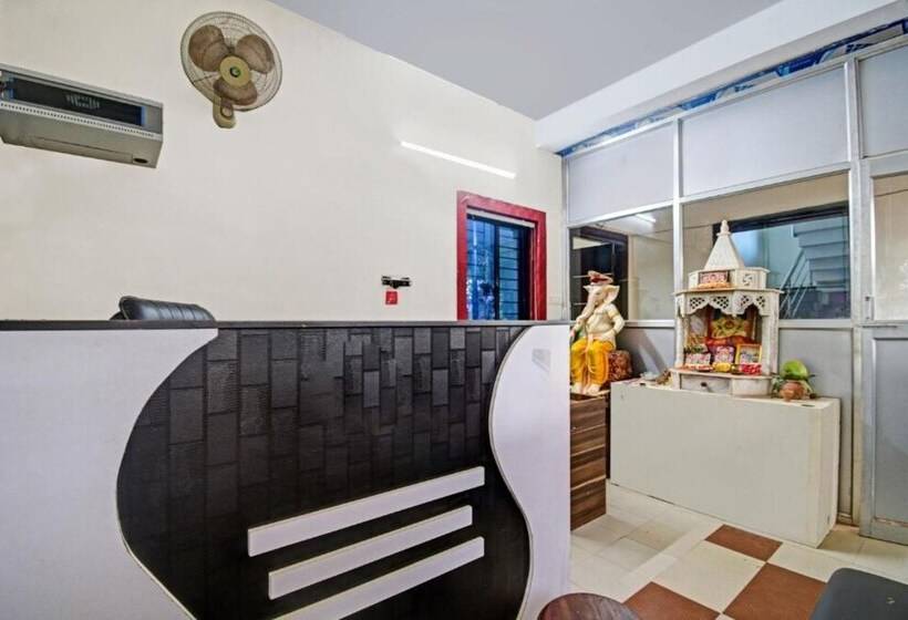 בית מלון כפרי Goroomgo Sr Palace Bhubaneswar