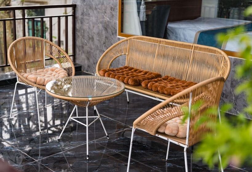 هتل Khe Sanh Luxury