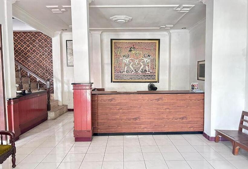 בית מלון כפרי Kinasih