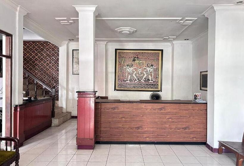 בית מלון כפרי Kinasih