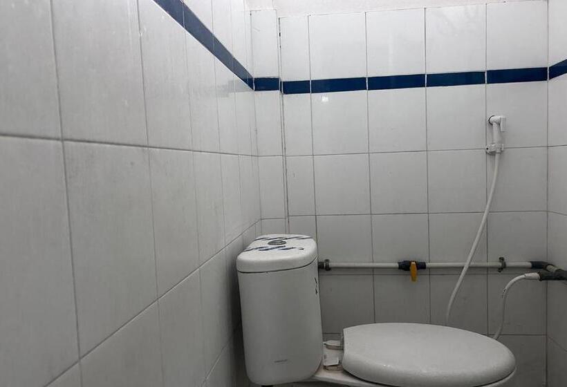 בית מלון כפרי Kinasih