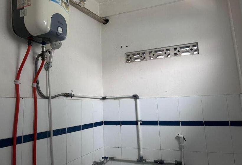 בית מלון כפרי Kinasih