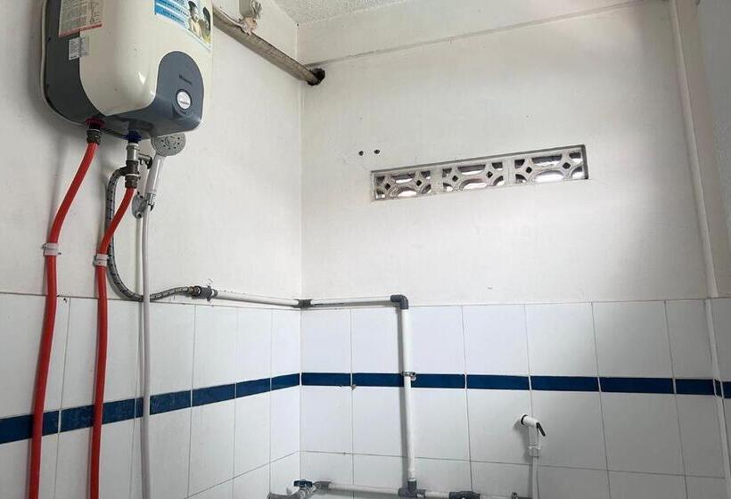 בית מלון כפרי Kinasih