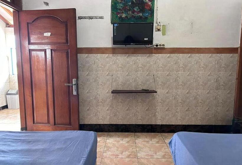 בית מלון כפרי Kinasih