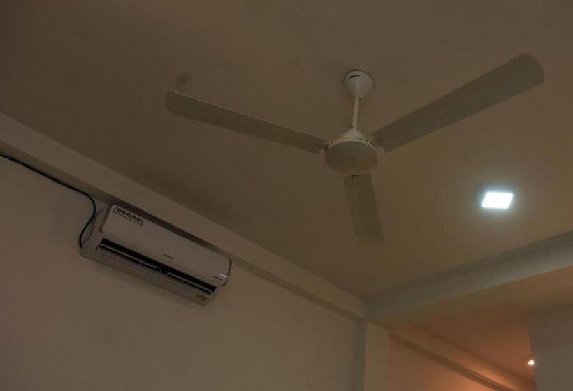 Отель Lake & Ocean Villa Ahangama