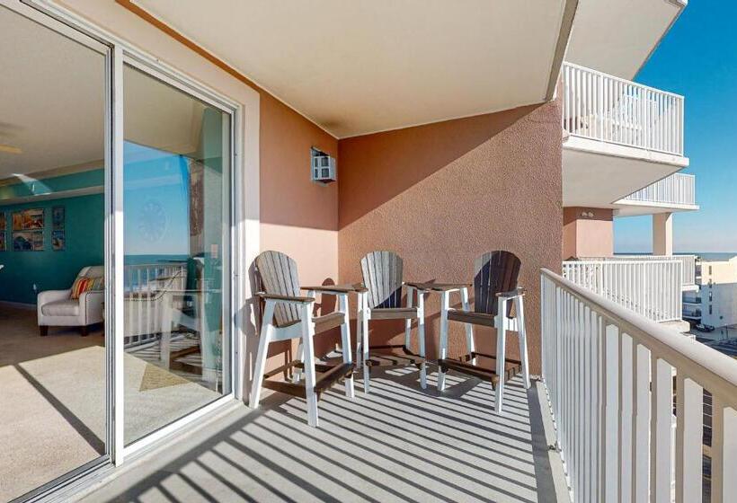 Отель Mayfair Beach 503