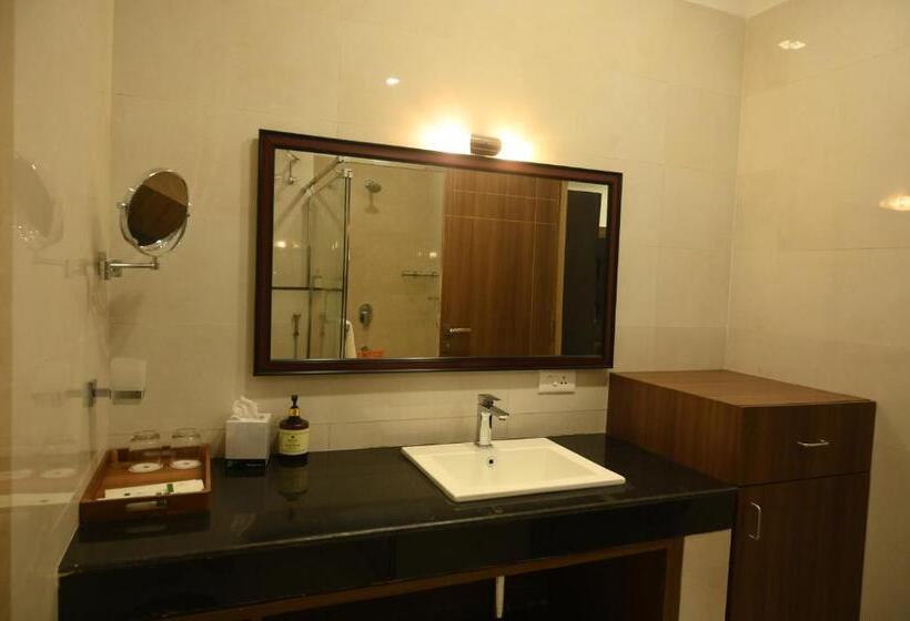 فندق Mayfair World Cup Village