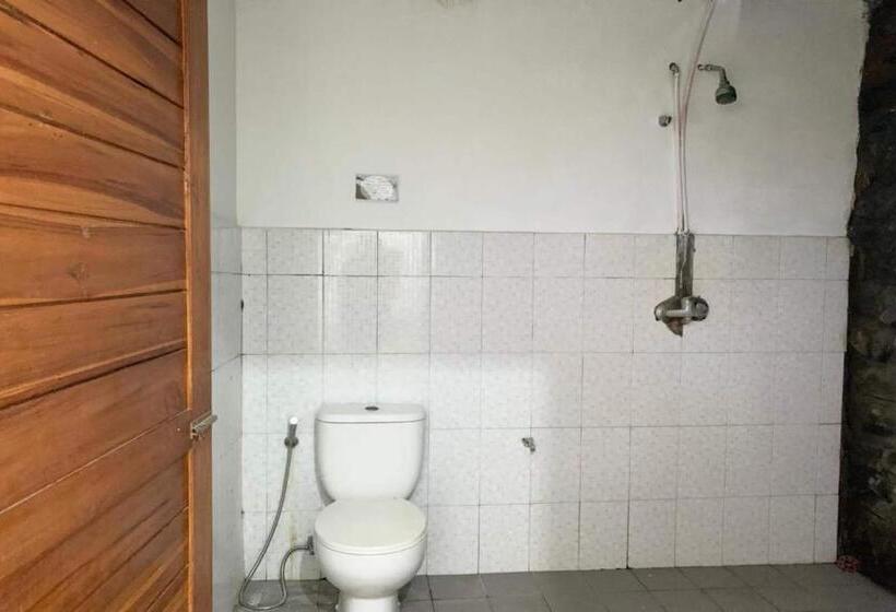 בית מלון כפרי Hepi Bungalow Lovina Mitra Reddoorz