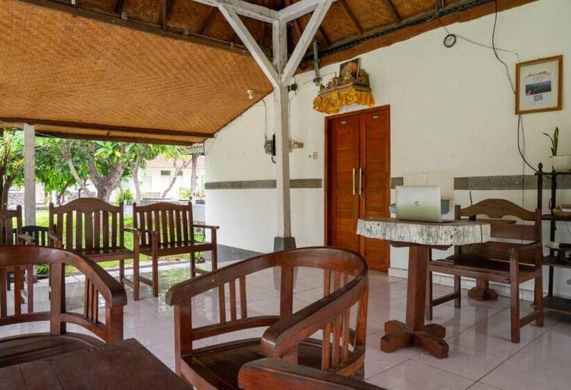 בית מלון כפרי Hepi Bungalow Lovina Mitra Reddoorz