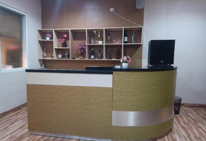 فندق Oyo 93626 Hi Homestay & Group