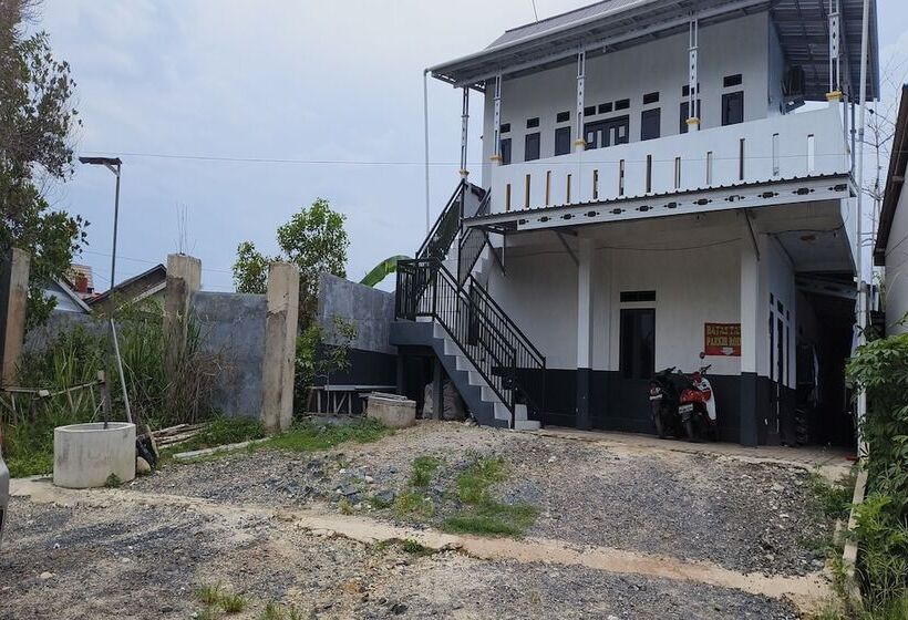 Отель Oyo 93642 Penginapan Al Ashar