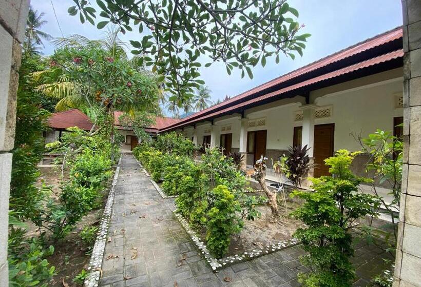 هتل Oyo 93657 Puri Batu Bolong