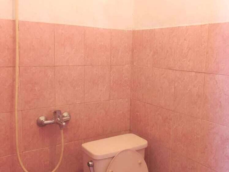 ホテル Oyo 93663 Penginapan Otw