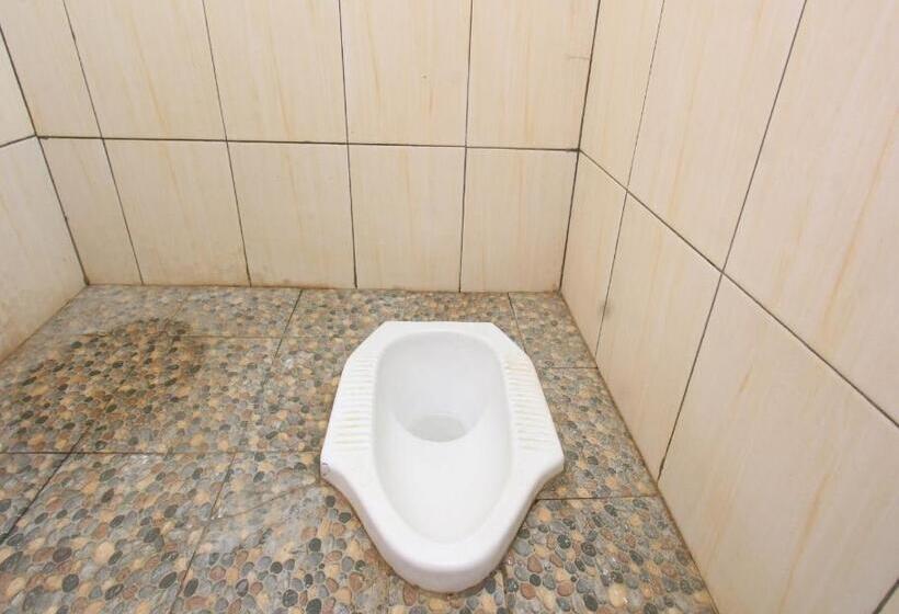 Отель Oyo 93666 Lestari Homestay