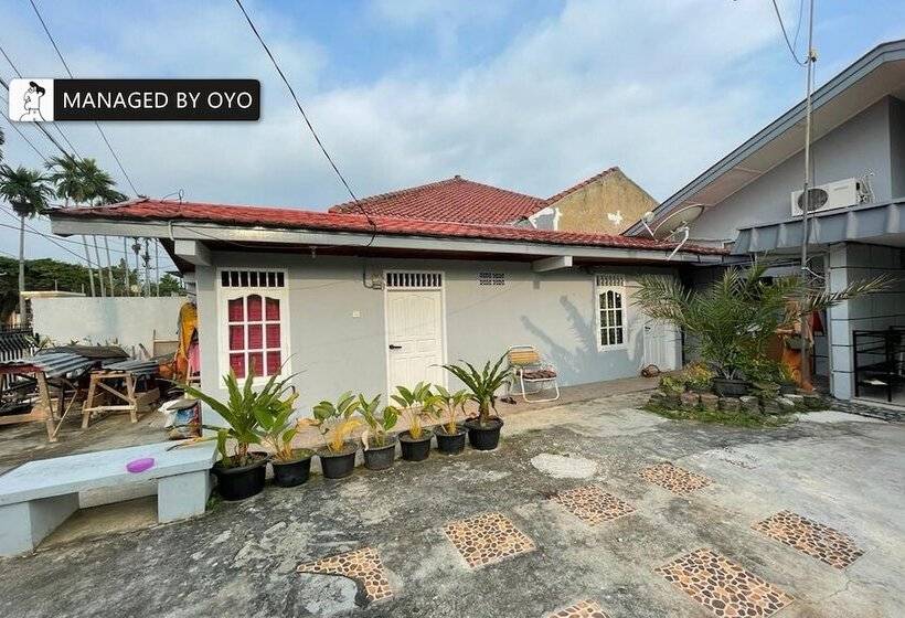 ホテル Oyo 93669 Gandaria Guest House